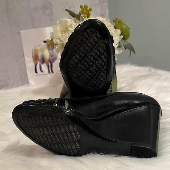 NEW Calvin Klein Wedge Flare Leather Peep Toe Pumps Black Size 6 NWOT - Picture 13 of 15